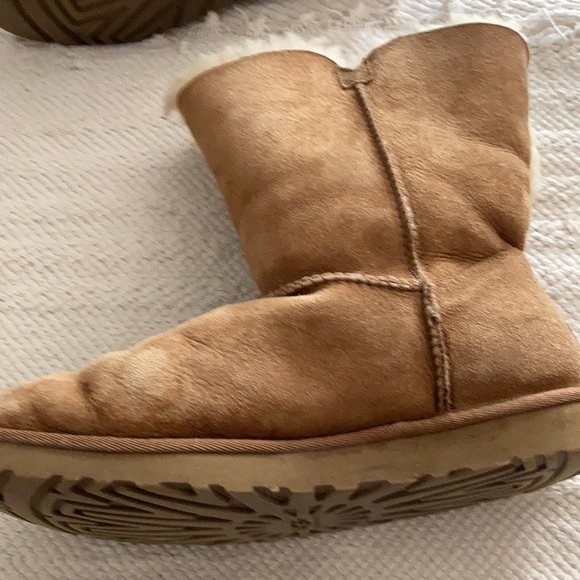 Women’s Bailey Button Ugg - Picture 12 of 13